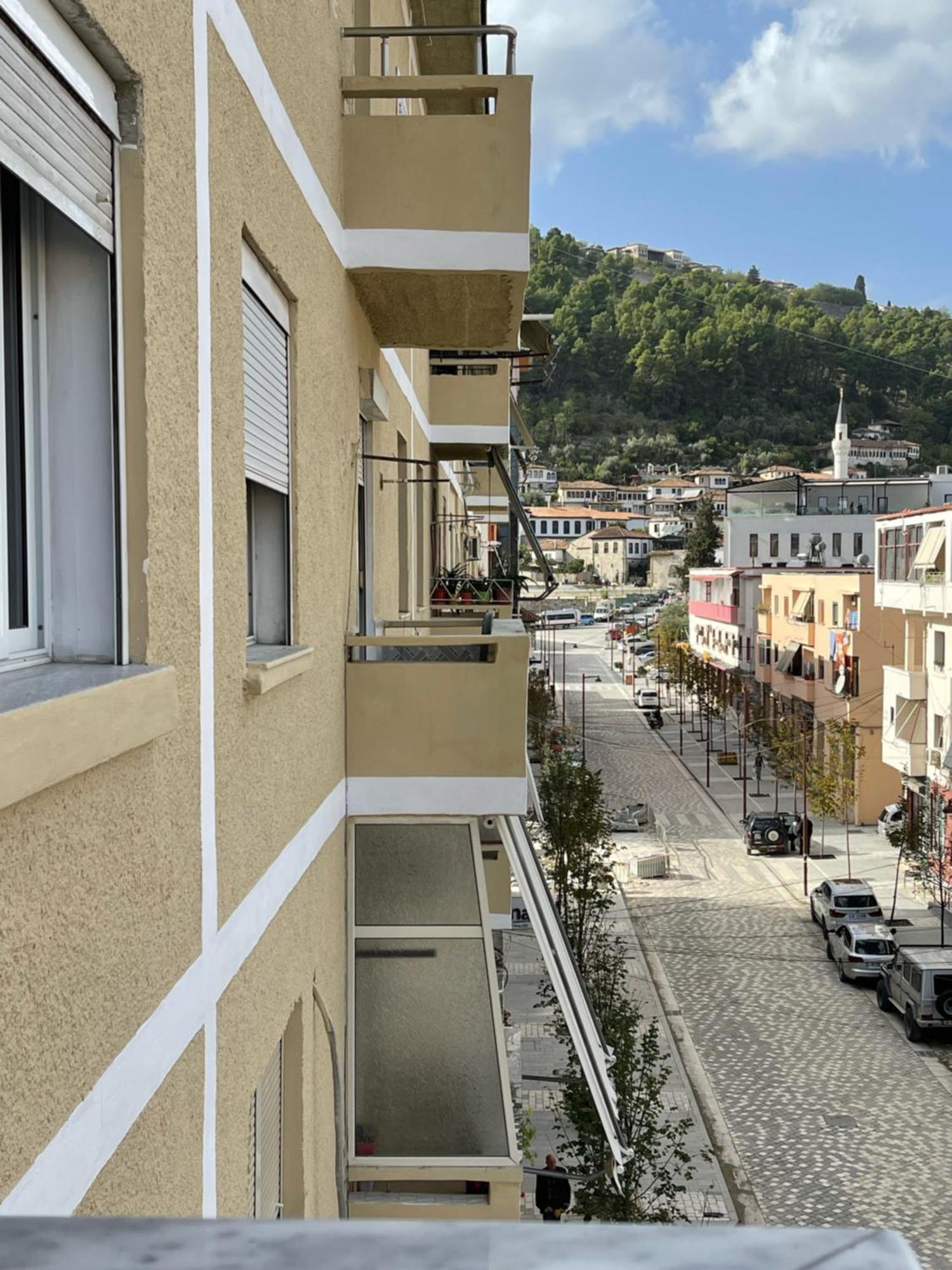 Beratinus Apartment In Berat Center ภายนอก รูปภาพ