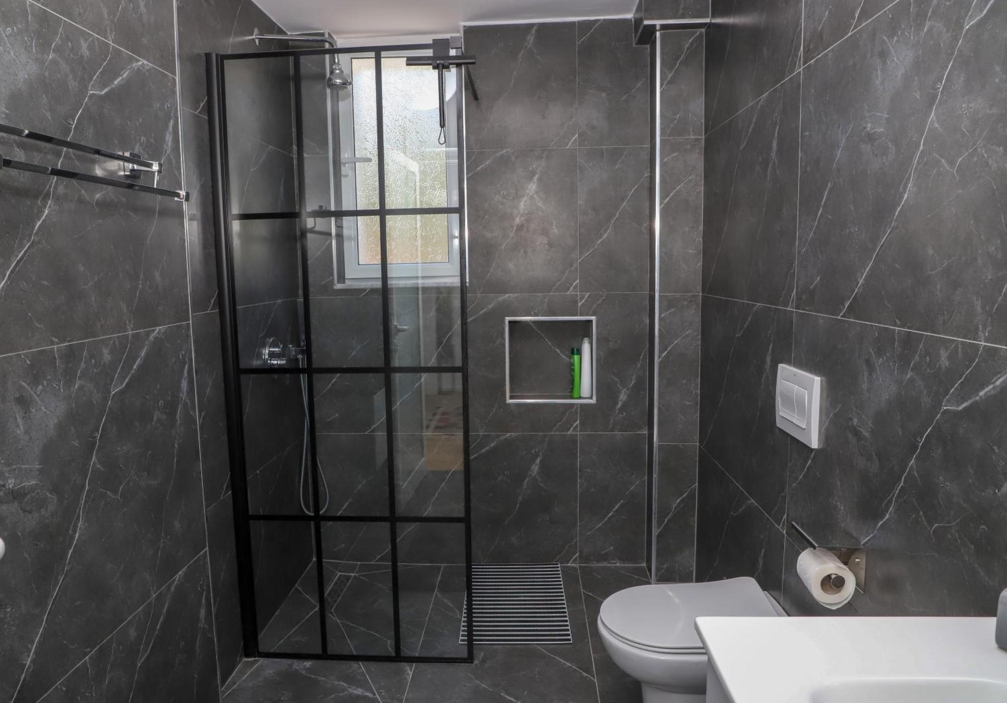 Beratinus Apartment In Berat Center ภายนอก รูปภาพ